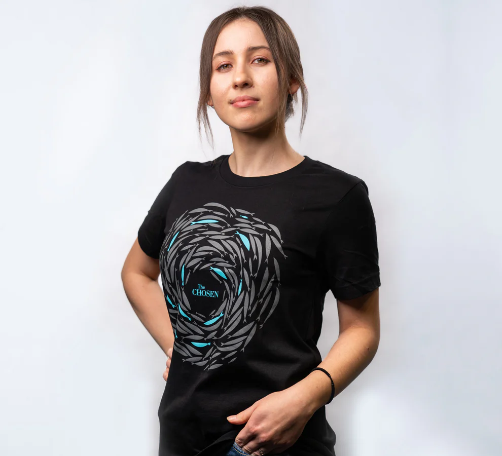 Camiseta THE CHOSEN con el logo a contracorriente. - Imagen 3